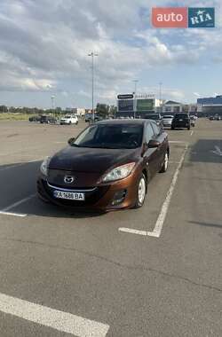 Седан Mazda 3 2012 в 