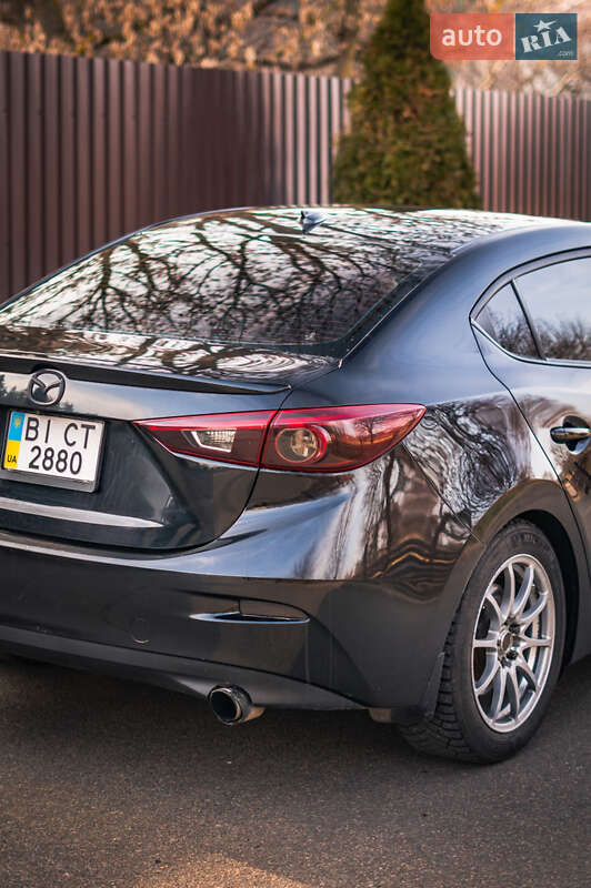 Седан Mazda 3 2015 в Полтаве