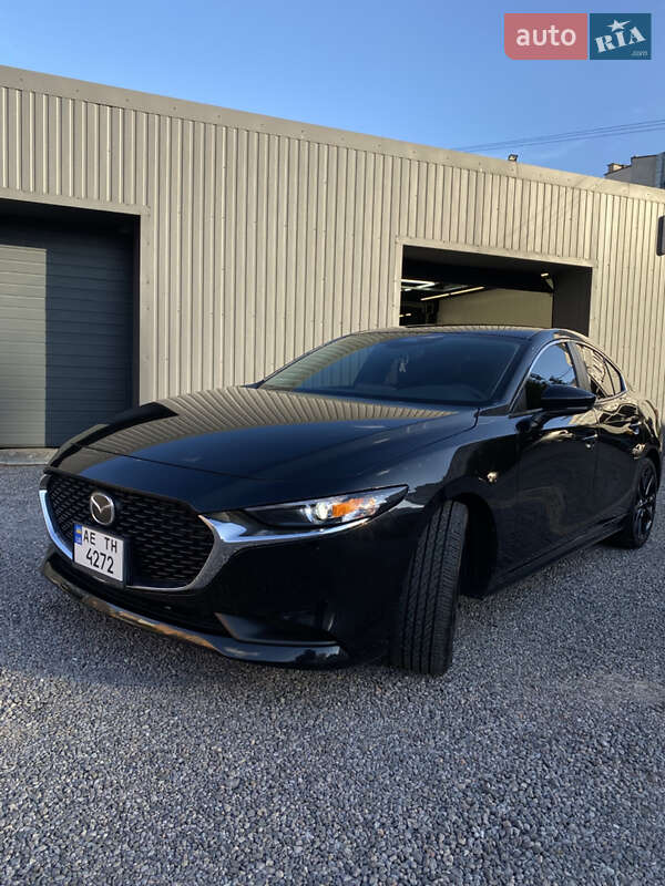 Седан Mazda 3 2023 в Виннице