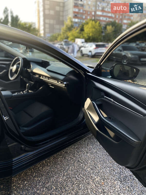 Седан Mazda 3 2023 в Виннице