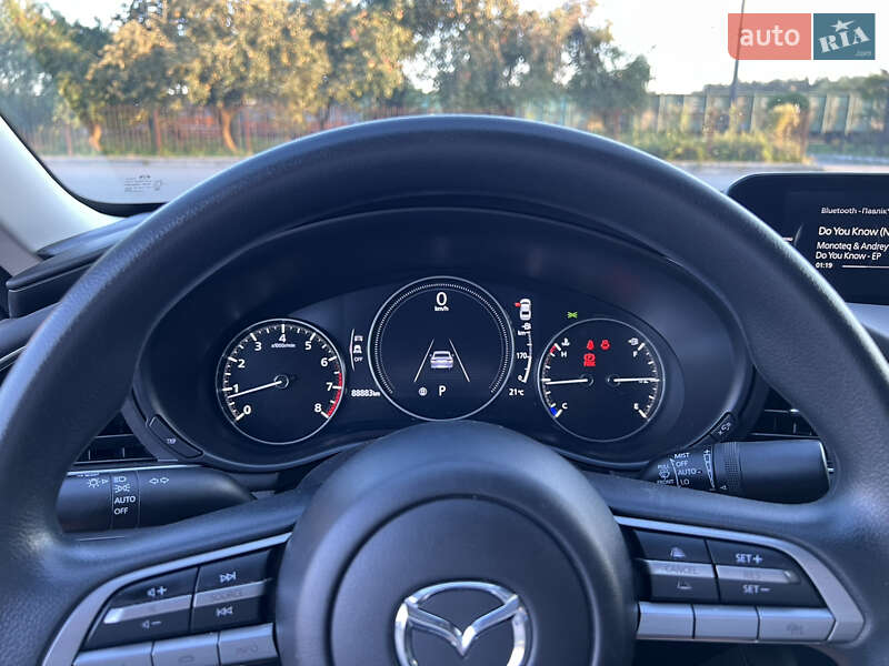 Седан Mazda 3 2020 в Бродах