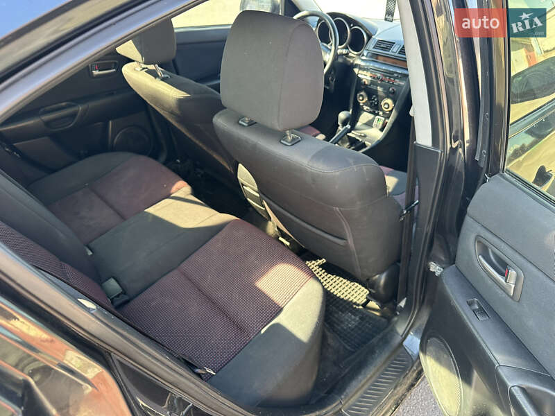 Седан Mazda 3 2004 в Киеве