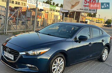 Седан Mazda 3 2018 в 