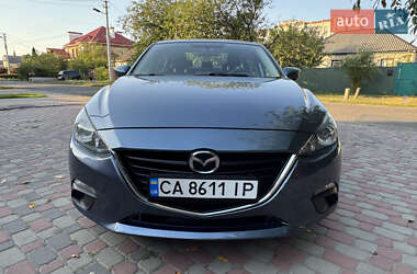 Седан Mazda 3 2015 в 
