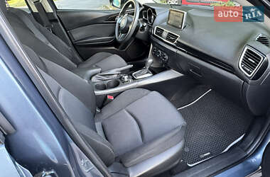 Седан Mazda 3 2015 в 
