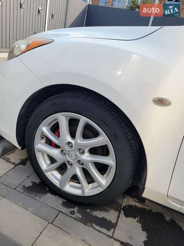 Хетчбек Mazda 3 2011 в Самборі