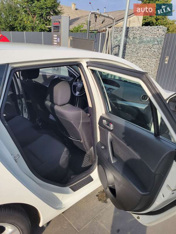 Хетчбек Mazda 3 2011 в Самборі