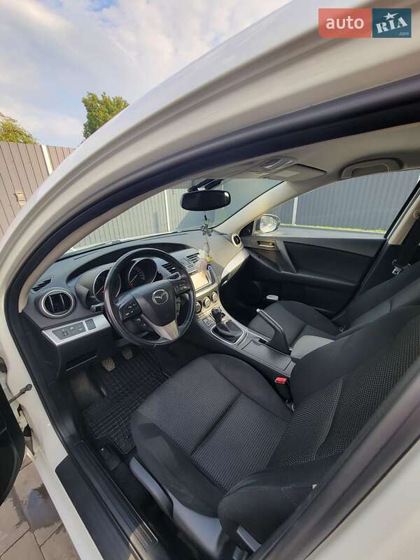 Хетчбек Mazda 3 2011 в Самборі