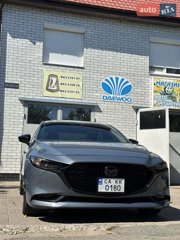 Седан Mazda 3 2022 в Черкассах