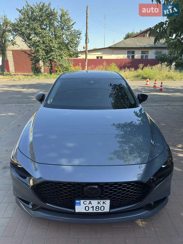 Седан Mazda 3 2022 в Черкассах