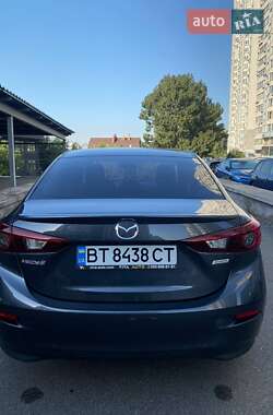 Седан Mazda 3 2015 в 