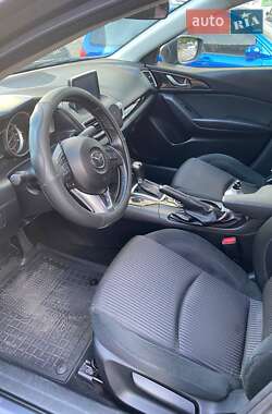 Седан Mazda 3 2015 в 