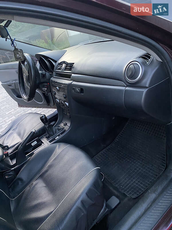 Седан Mazda 3 2006 в Богородчанах