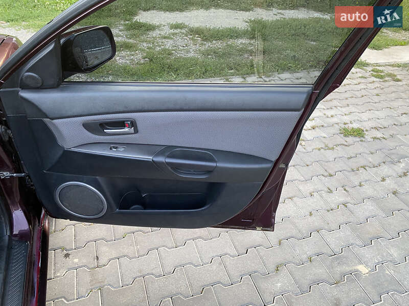 Седан Mazda 3 2006 в Богородчанах