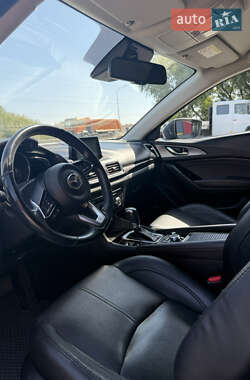 Хэтчбек Mazda 3 2017 в 