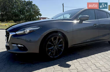 Хэтчбек Mazda 3 2017 в 