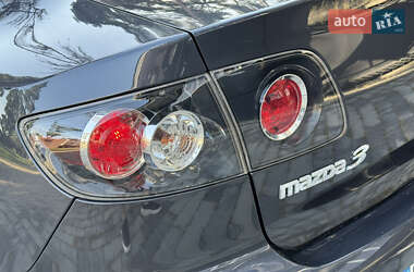 Седан Mazda 3 2006 в 