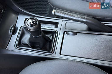 Седан Mazda 3 2006 в 