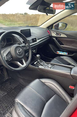 Седан Mazda 3 2016 в 