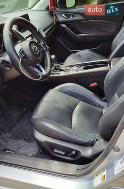 Седан Mazda 3 2018 в 