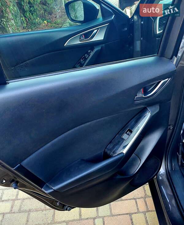 Хетчбек Mazda 3 2016 в Одесі