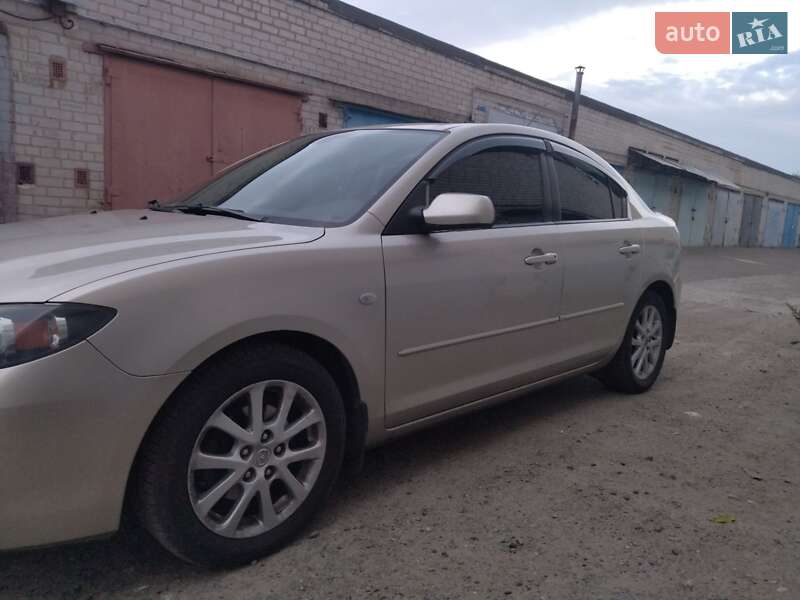 Седан Mazda 3 2008 в Днепре