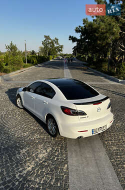 Седан Mazda 3 2011 в Дніпрі