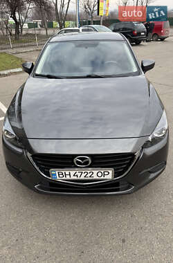 Хэтчбек Mazda 3 2016 в 