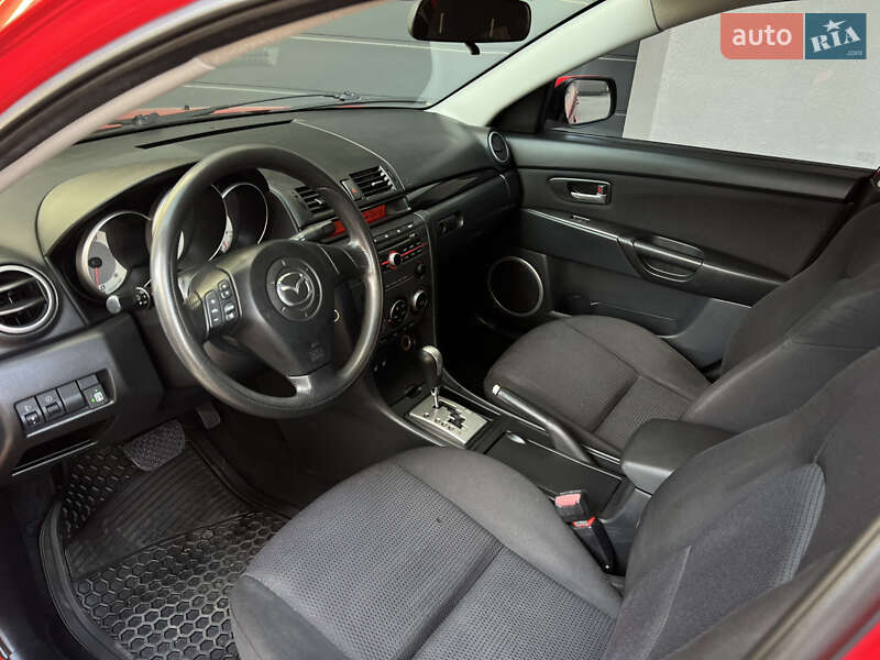 Седан Mazda 3 2007 в Ужгороде
