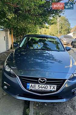 Седан Mazda 3 2016 в Днепре