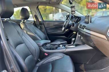 Седан Mazda 3 2014 в 