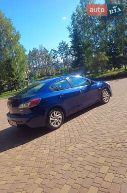 Седан Mazda 3 2013 в 