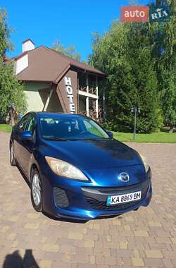 Седан Mazda 3 2013 в 