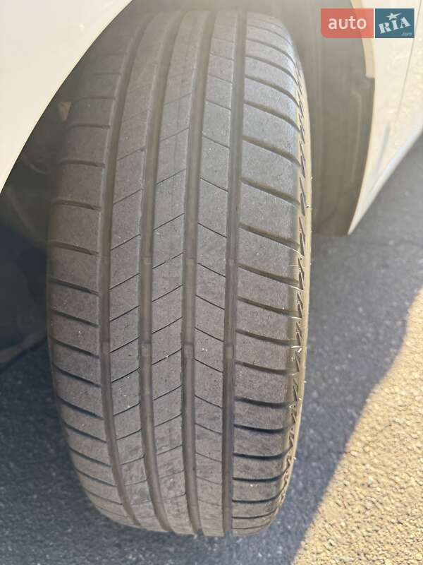 Хетчбек Mazda 3 2014 в Одесі