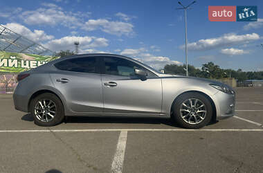 Седан Mazda 3 2016 в 