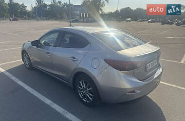 Седан Mazda 3 2016 в 