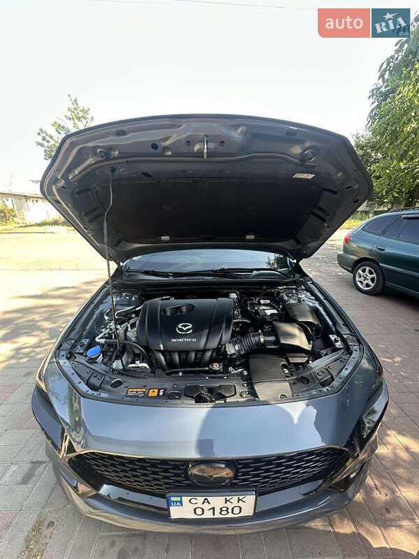 Седан Mazda 3 2022 в Черкассах