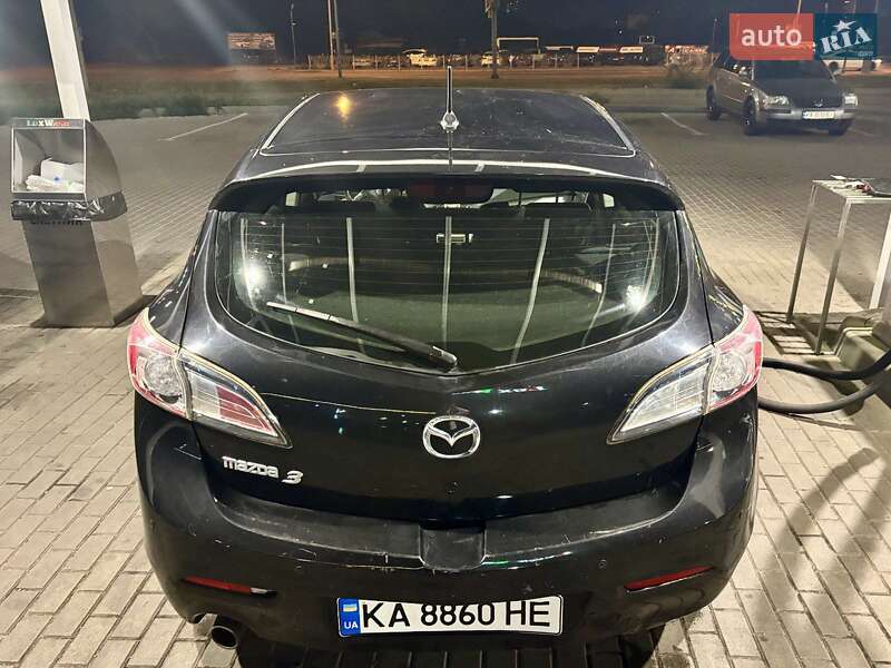 Седан Mazda 3 2011 в Киеве