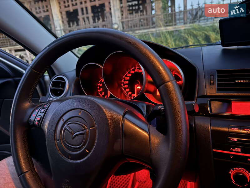Седан Mazda 3 2005 в Летичіві