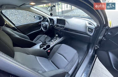 Седан Mazda 3 2015 в 