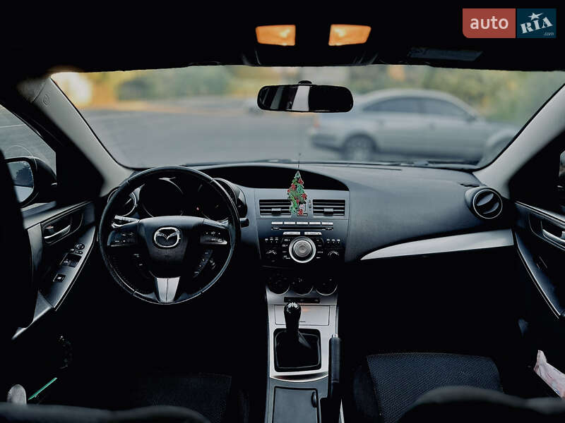 Хэтчбек Mazda 3 2010 в Харькове