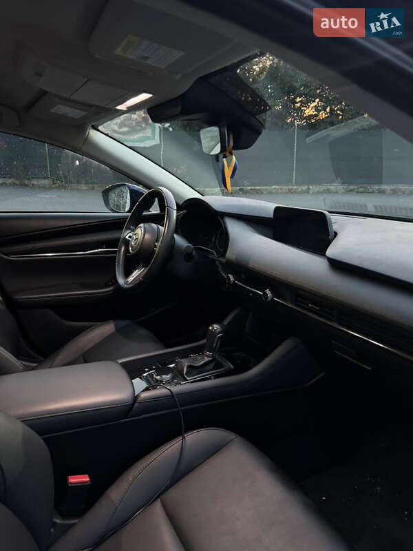 Седан Mazda 3 2019 в Киеве фото 8 Седан Mazda 3 2019 в Киеве
