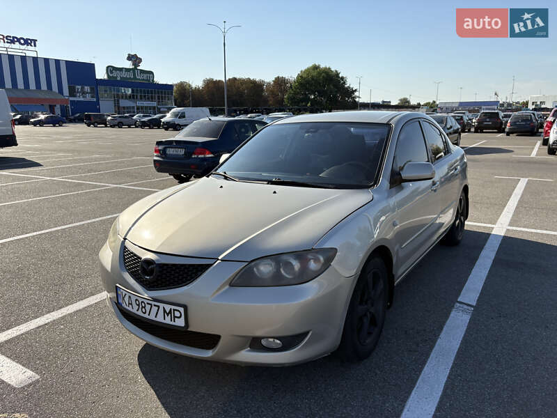 Седан Mazda 3 2004 в Киеве