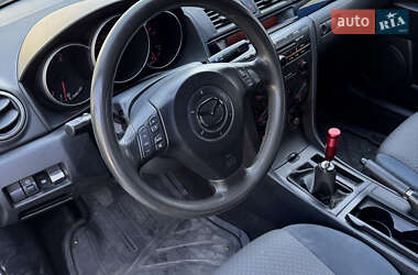 Седан Mazda 3 2005 в 