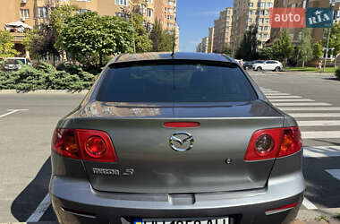 Седан Mazda 3 2004 в 
