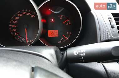 Седан Mazda 3 2006 в 