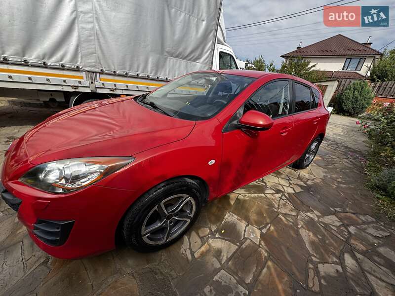 Хэтчбек Mazda 3 2011 в Киеве