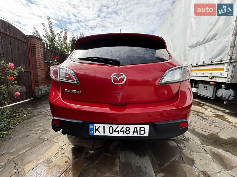 Хэтчбек Mazda 3 2011 в Киеве