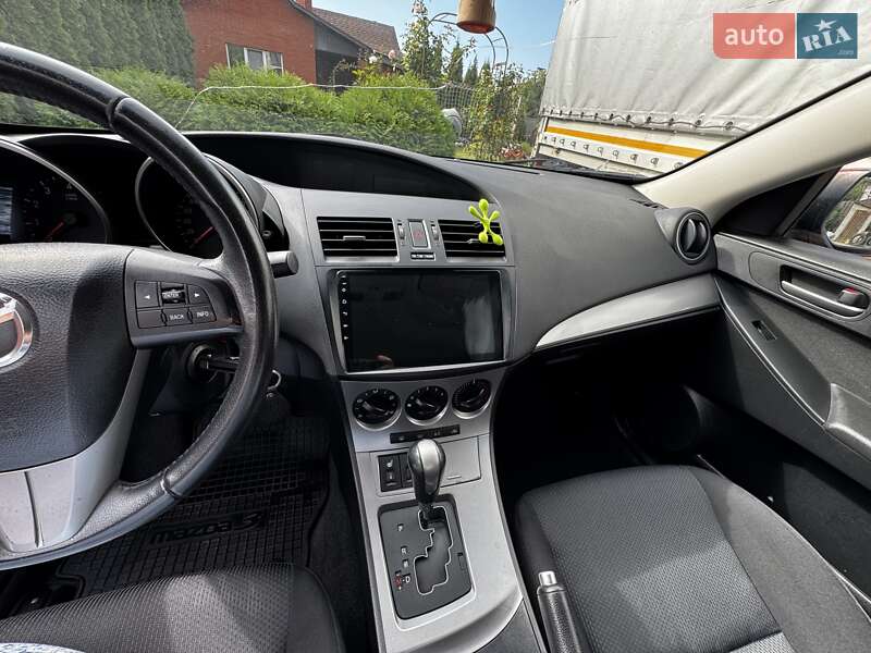 Хэтчбек Mazda 3 2011 в Киеве
