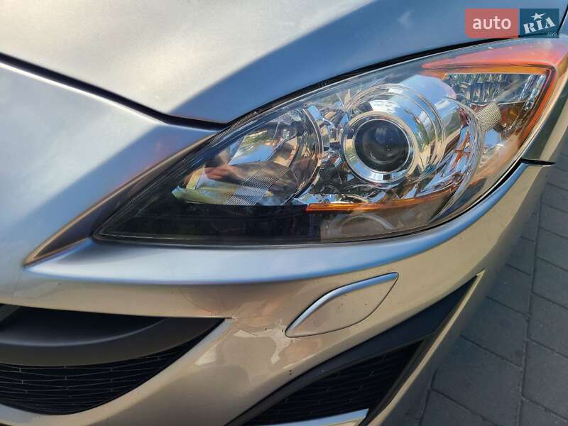 Седан Mazda 3 2010 в Горишних Плавнях